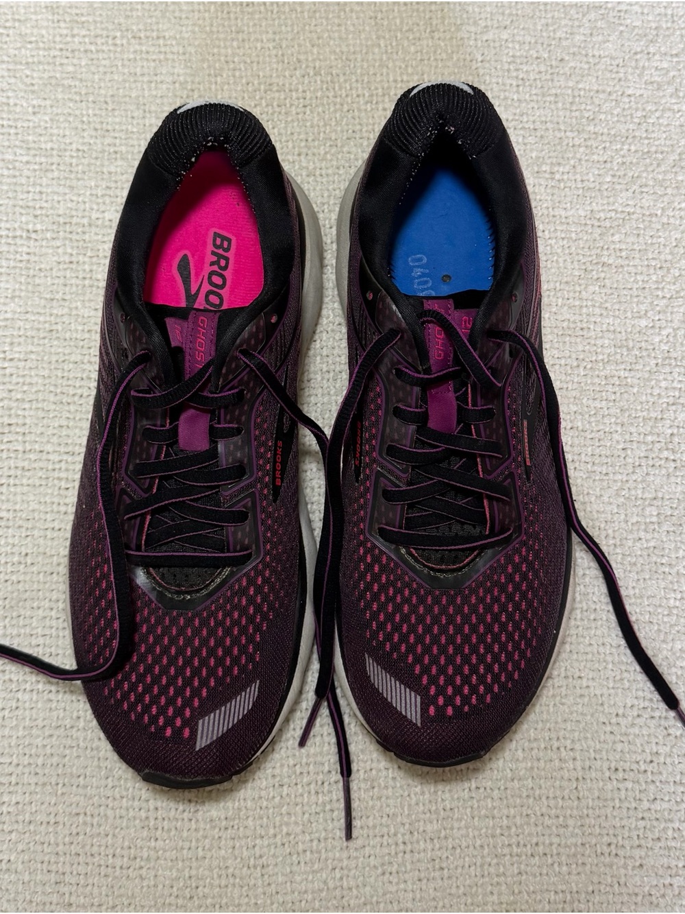 Brooks Ghost size 9 Lace-Up Low Top Athletic Running Sneakers Purple/Black‎